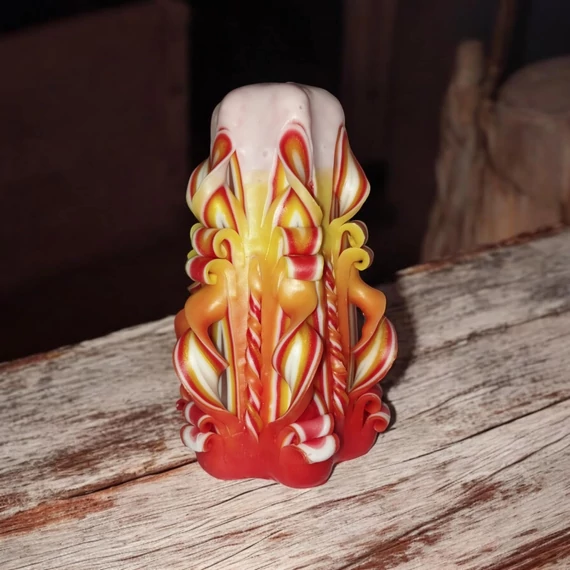 Napkelte faragott gyertya