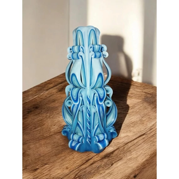 Kék faragott gyertya